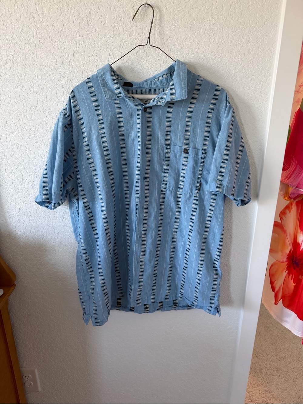 Billabong Light Blue Striped Short-Sleeve Button-Down Shirt